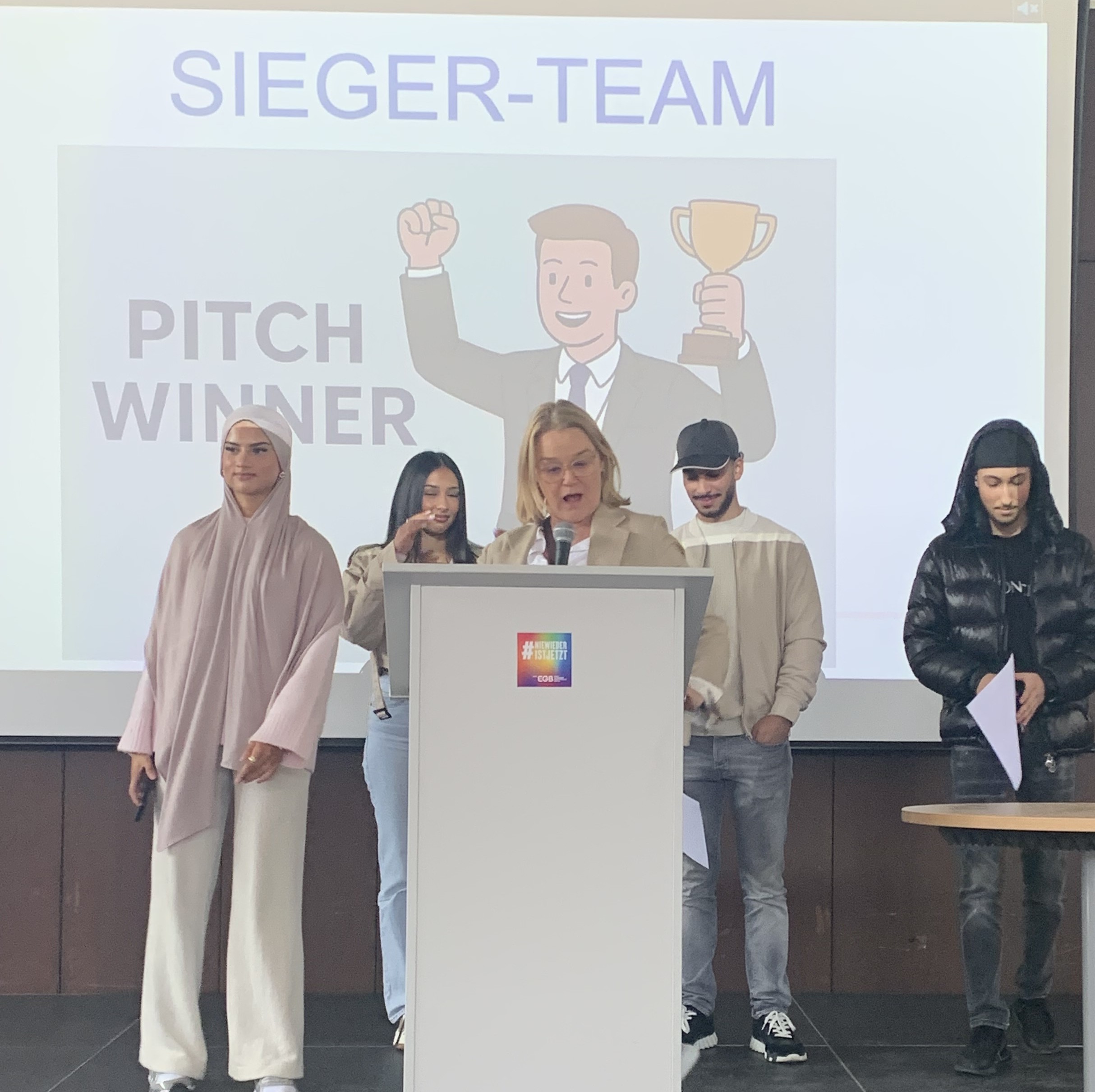 1_Pitchgewinner Velmoir mit Karin Huse_20260324